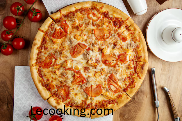 chicken pizza tomato cheese top view 140725 11222